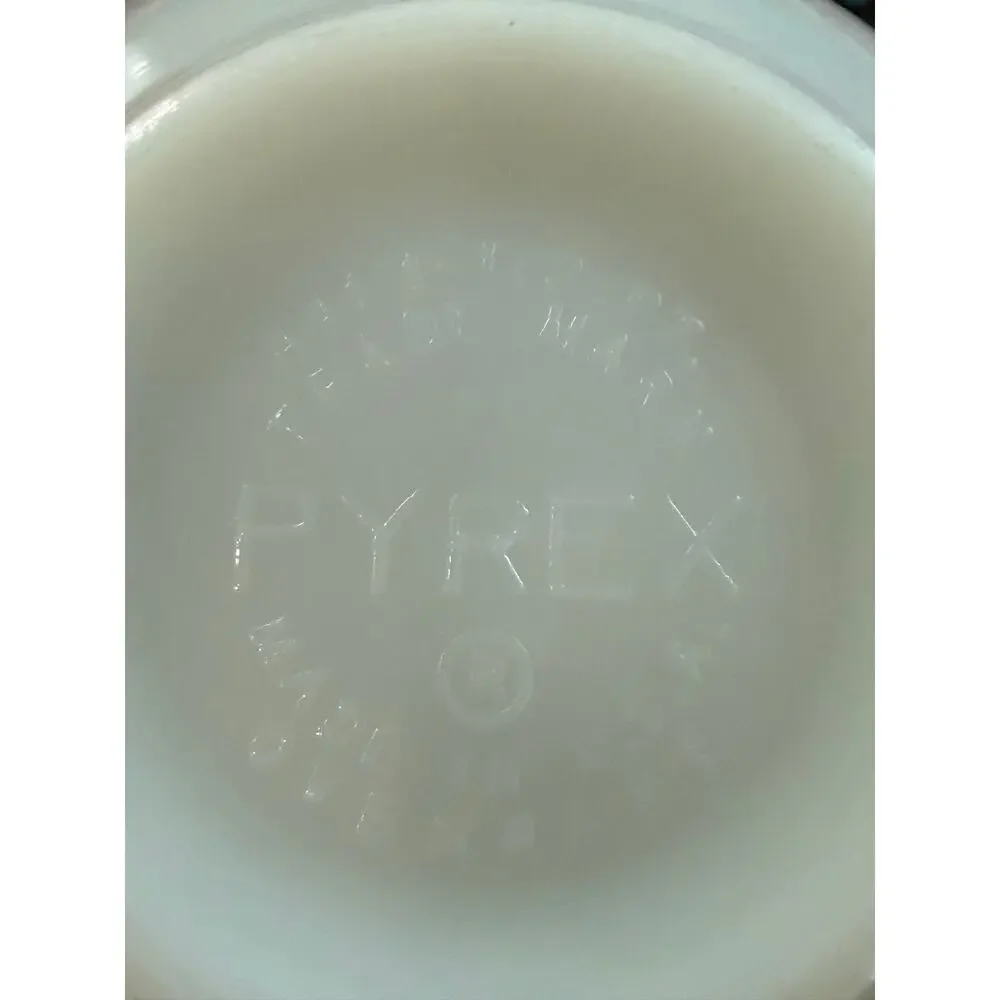Vintage Pyrex Early American Cinderella Mixing Bowl #443 2.5 Qt Brown White USA